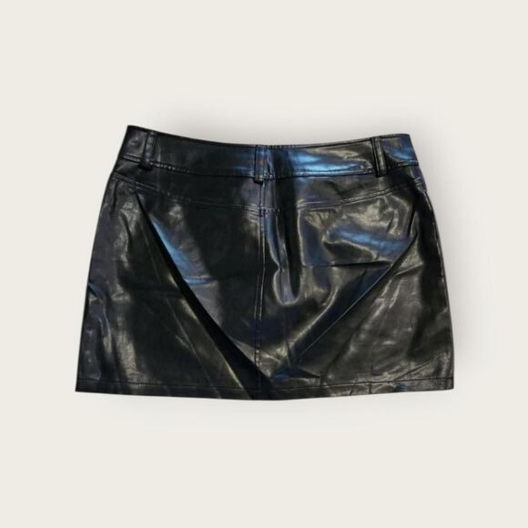 Vintage Y2k Express black polyurethane vinyl low rise punk goth mini skirt - Picture 2 of 4